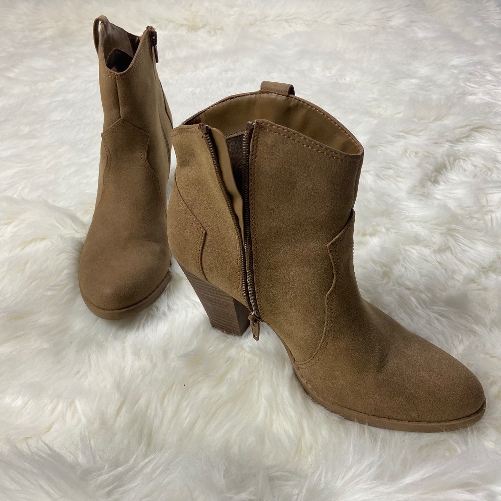 Suede American Eagle Boots
